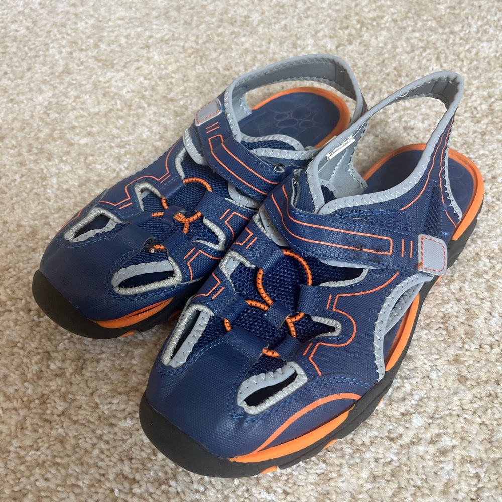 Wonder Nation Kids Sandals/Water shoes